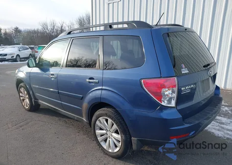2011 Subaru Forester 2.5X Premium z USA, uszkodzony, nr VIN JF2SHADC3BH781095